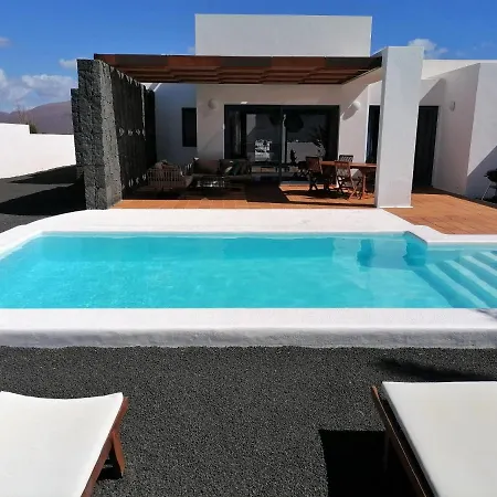 Nayra By Villalia * פלאיה בלנקה